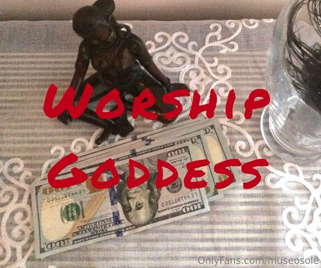 Museosole modelo fotos