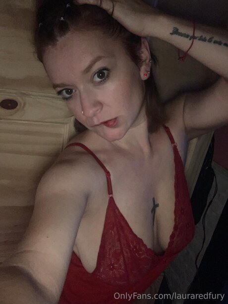 Lauraredfury estrella porno bonita foto