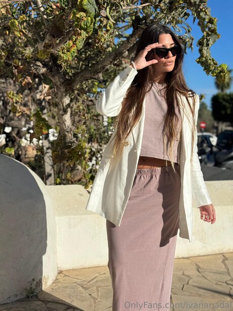 Ivinadal modelo caliente galería