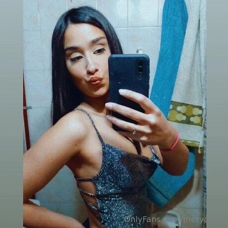 Merycardi modelo xxx imágenes