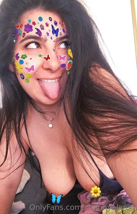 Shannyalamo estrella atractiva archivo