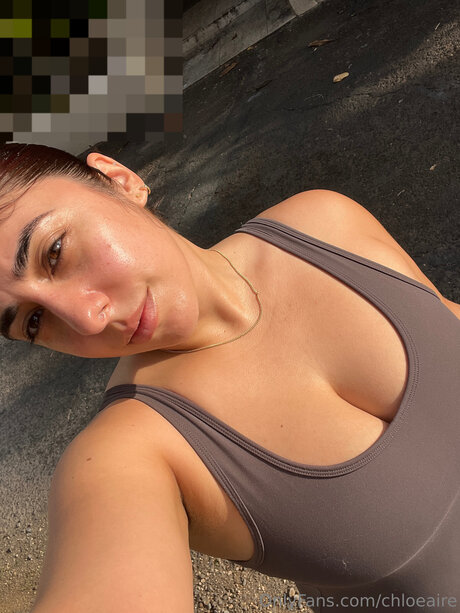 Chloeaire estrella atractiva imagen