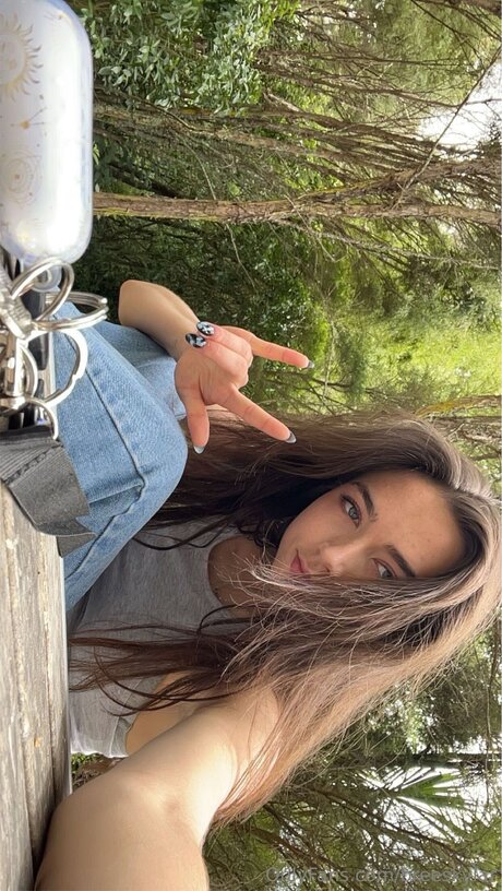 Breeskylar actriz de desnudos galerías