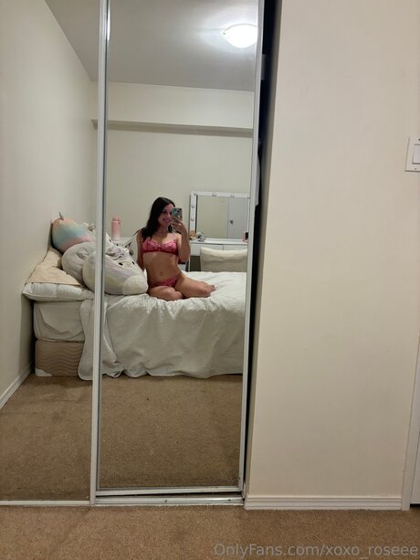 Xoxo Roseee estrella erótica galería