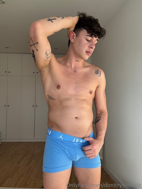 Dimitrysimonit sexo estrella archivo