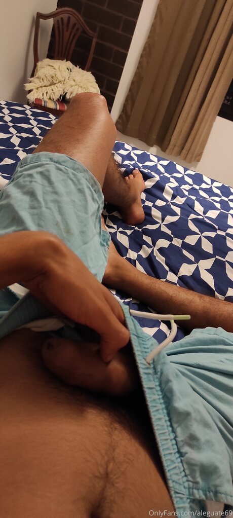 Aleguate69 modelo desnuda foto