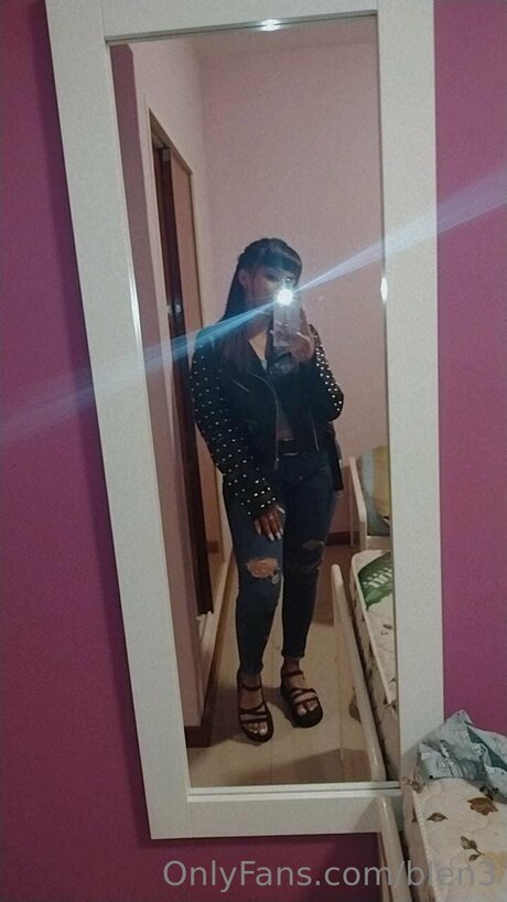 Blen3 actriz desnuda imagen