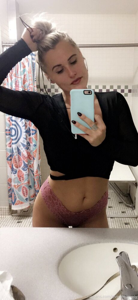 Everlee Lovely estrella caliente galería