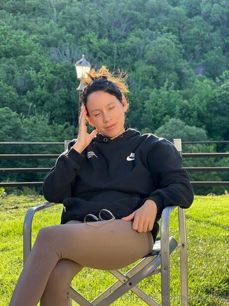 Aprilcollins modelo agradable imagen