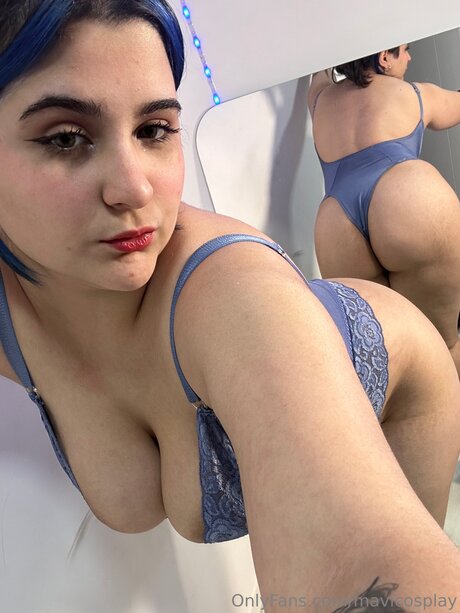 Miracosplay modelo agradable imágenes