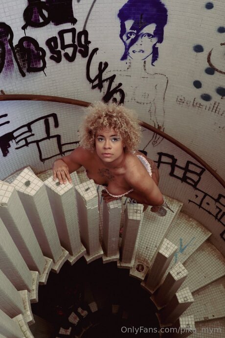 Pika Mym estrella porno exclusiva imágenes