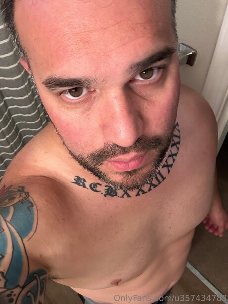 U357434783 modelo hermosa foto