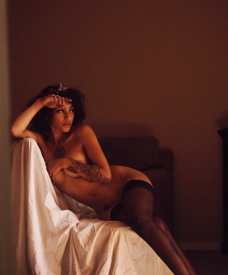 Sunnibytch estrella hd fotos