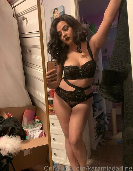 Karamia Darling desnudos de estrellas porno galerías