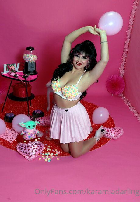 Karamia Darling actriz erótica foto