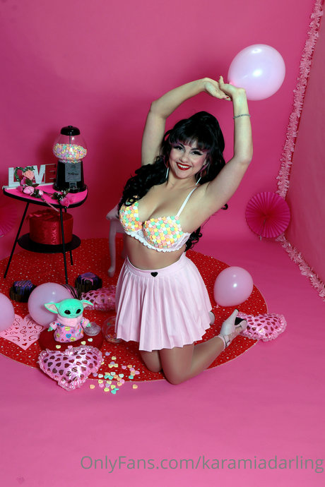 Karamia Darling sexo estrella imagen