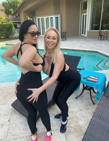 Mary Carey buena estrella porno fotos