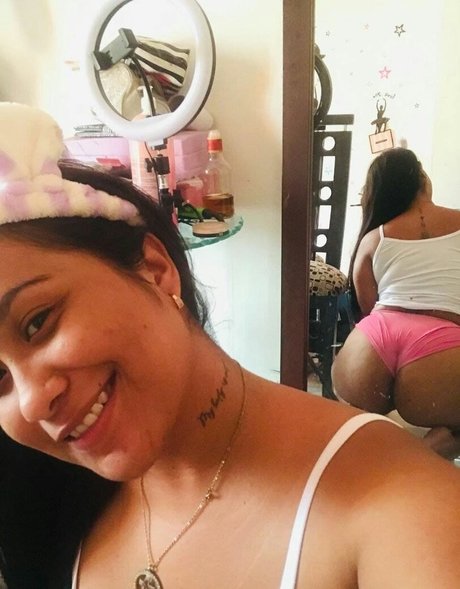 Angie Acosta modelo xxx fotos