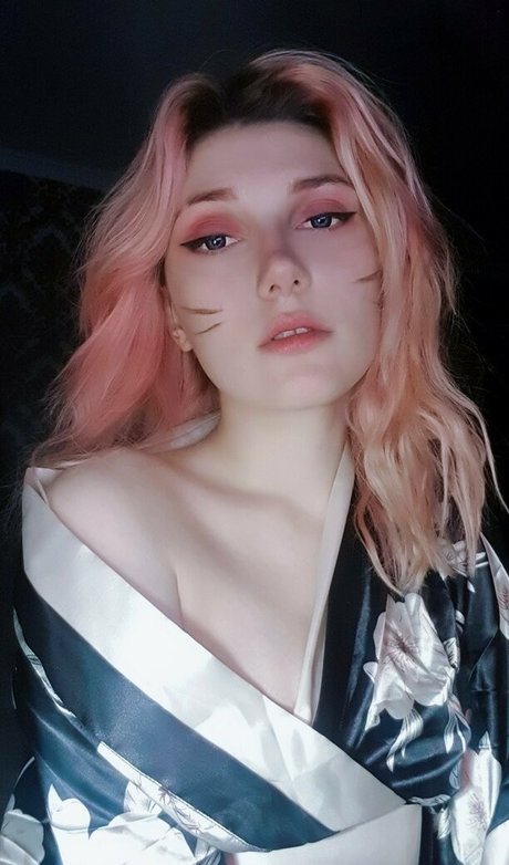 Aoi Hanna modelo hd imágenes