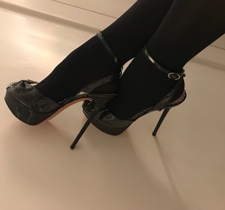 Rita Faltoyano hermosa estrella porno fotos