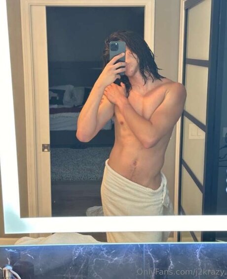 J2krazy actriz desnuda galerías