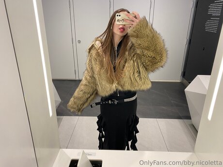 solo fans de aficionados asiáticos hermosa caliente fotos