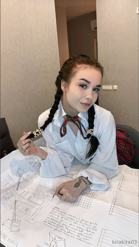 Tiny4 Kira1 estrella porno bonita fotos