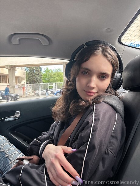 Tsrosiecandy actriz atractiva imágenes