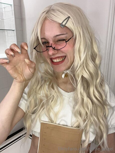 Litttle Angel bonita estrella archivo