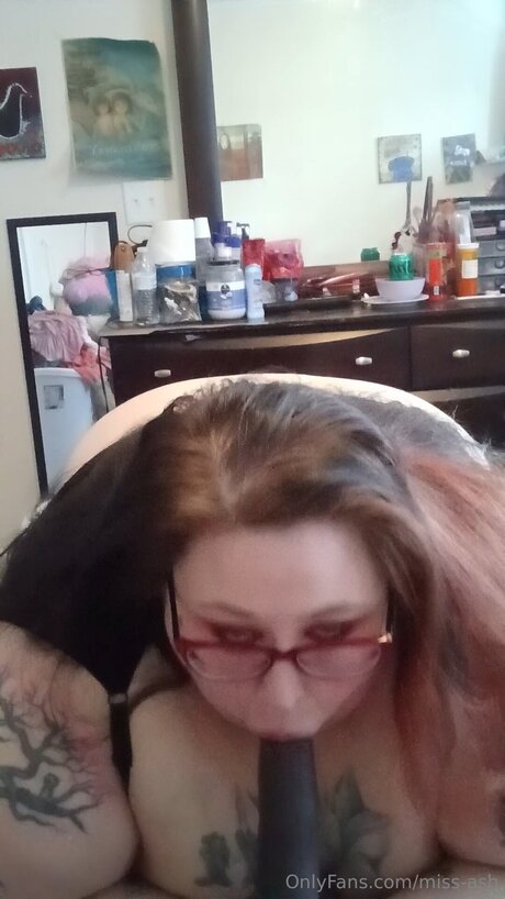 Miss Ash actriz de desnudos archivo