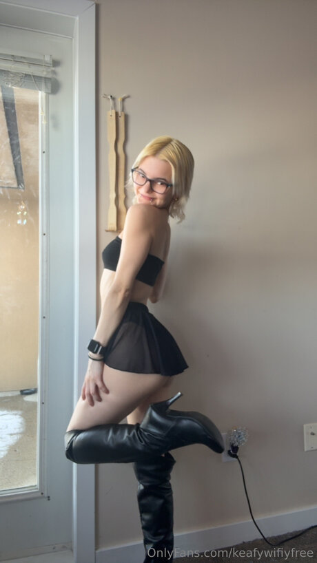 Keafywifiyfree desnudos estrella porno galerías