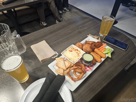 Glory4u actriz atractiva imagen