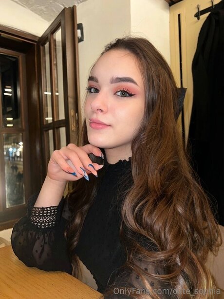 Cute Sophia estrella hd fotos