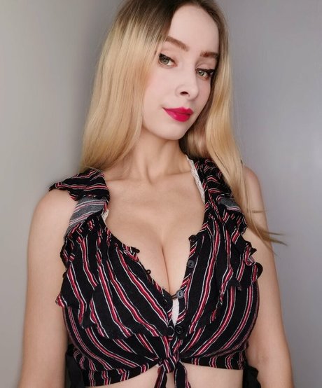 Mizzy Cyn estrella porno agradable fotos