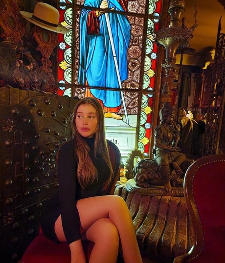 Giulia Valeriani estrella superior galería