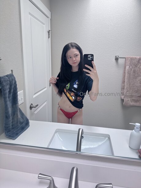 Nayohmii estrella porno adulto imagen