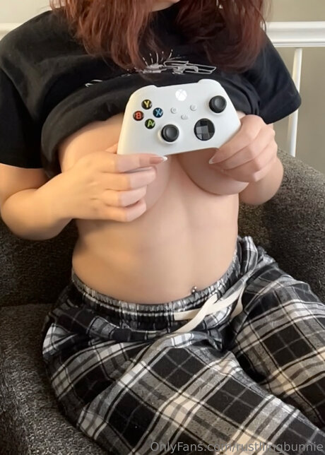 Rustllingbunnie actriz desnuda imágenes