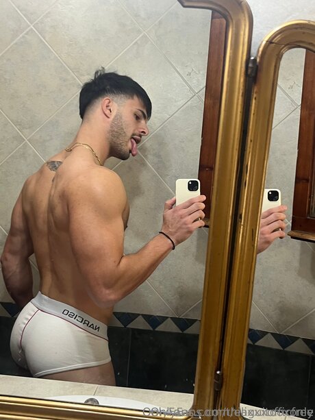 Elixxxofficfree actriz adulta foto