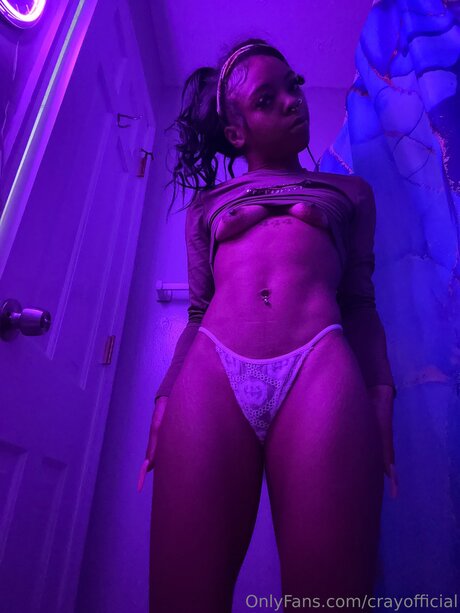Crayofficial actriz foto