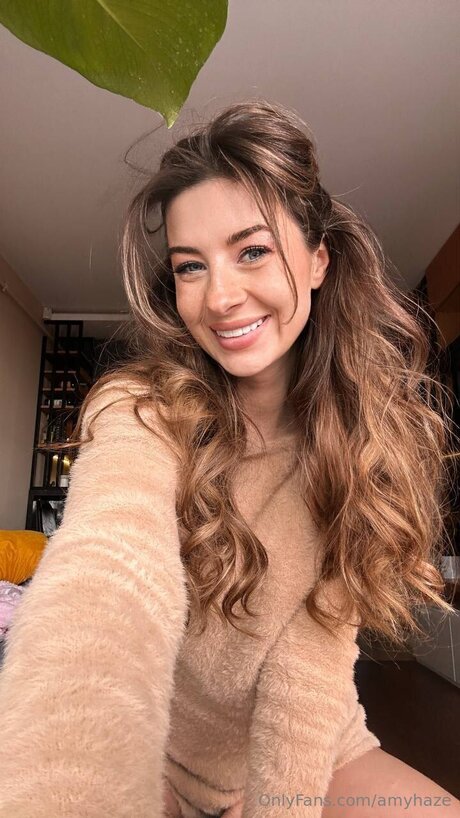 Amyhaze modelo galerías