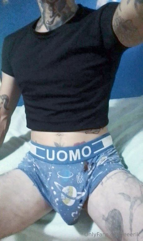 Eeerik modelo libre galerías