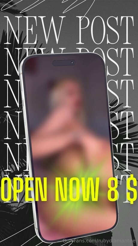 Rubydiamantee actriz de desnudos foto