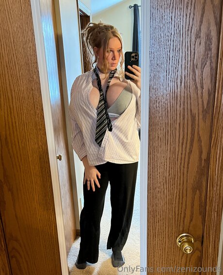 Zenizounds estrella pornografica foto