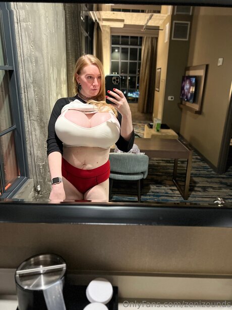 Zenizounds modelo exclusivo imagen