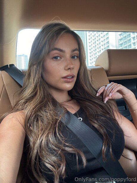 Poppyford estrella porno caliente imágenes