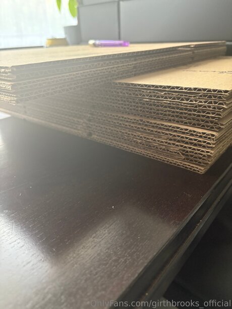 Girthbrooks Official estrella xxx archivo