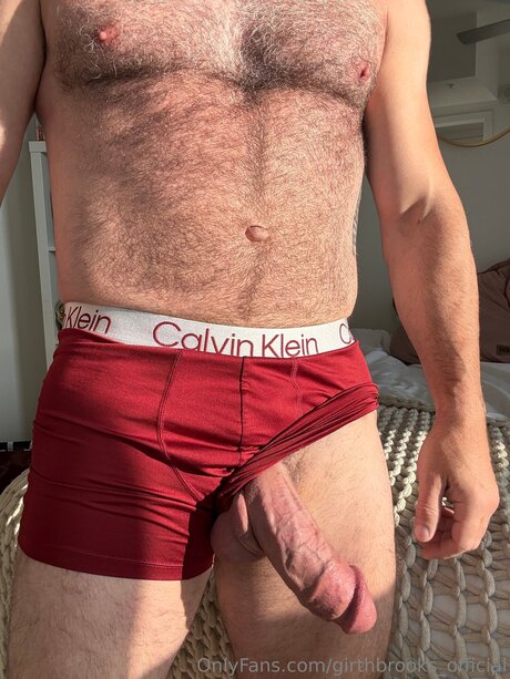 Girthbrooks Official hermosa modelo imágenes