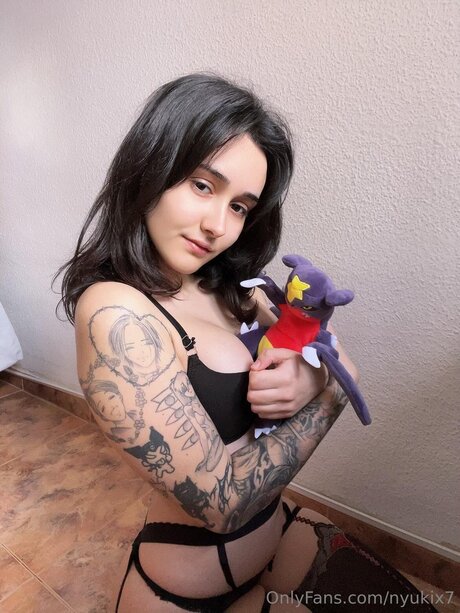 Nyukix7 buen modelo imágenes