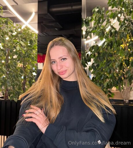 Lana Dream actriz desnuda galería