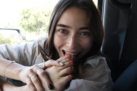 rubia facial onlyfans arriba por galería